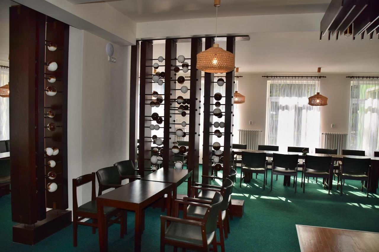 Hotel Forestyma ฮฮโดนีน ภายนอก รูปภาพ